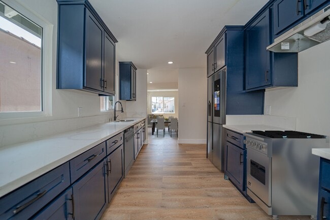 Photo - 7420 S Hobart Blvd Unit 7420