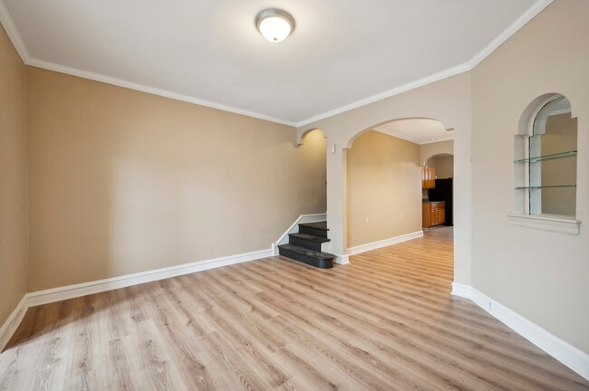 Photo - 5122 N Hutchinson St