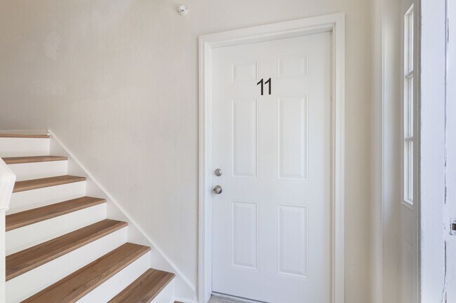 641 Powder Springs St Unit 11