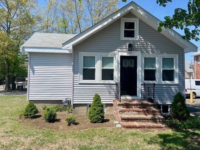 Photo - 297 Chestnut St Casa
