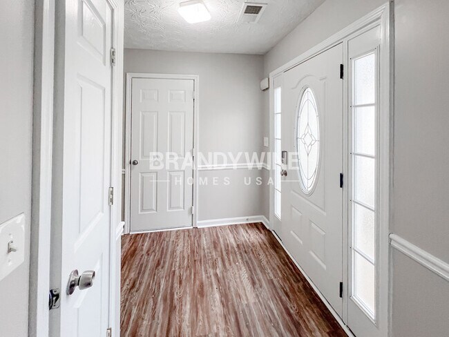 Photo - 2620 Essex Ct