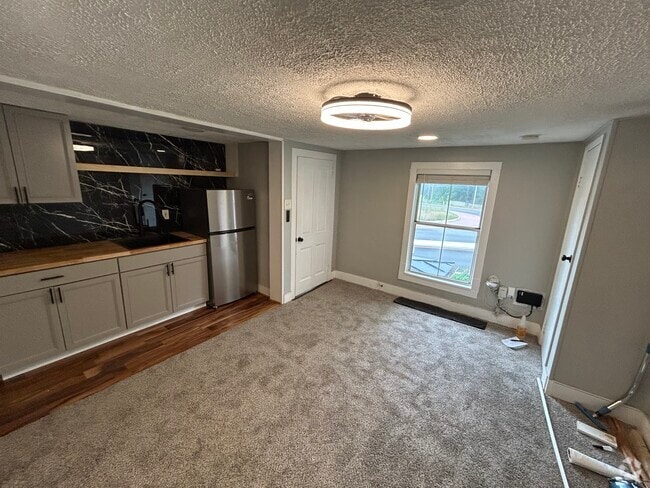 Building Photo - 24048 Trailhead Dr Unit 3 Rental
