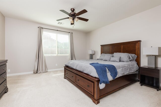 Photo - 145 E Coconino Dr