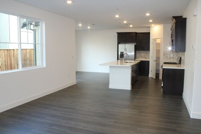 Photo - 4 Bedroom / 3 Bath House with Solar in San Marco Community-Close to Bart!