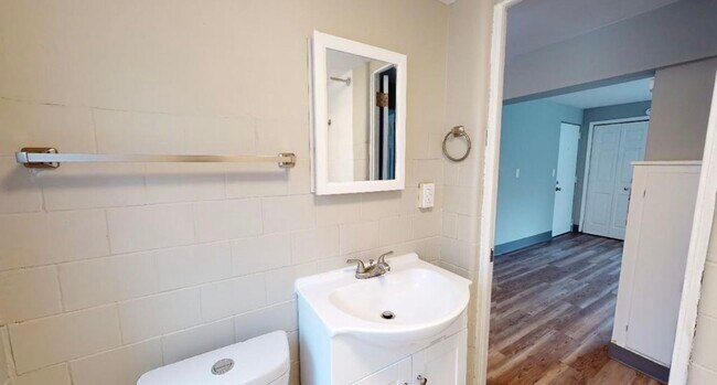 1bed 1bath bathroom