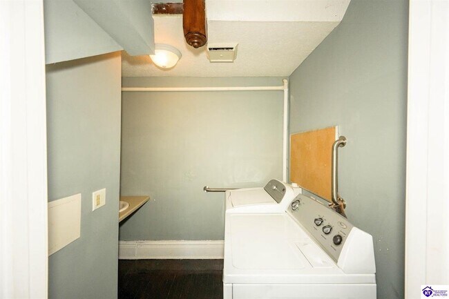 Photo - 208 N Mulberry St Unit Apt #2