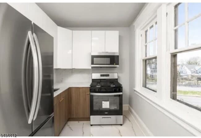 57 Sanhican Dr