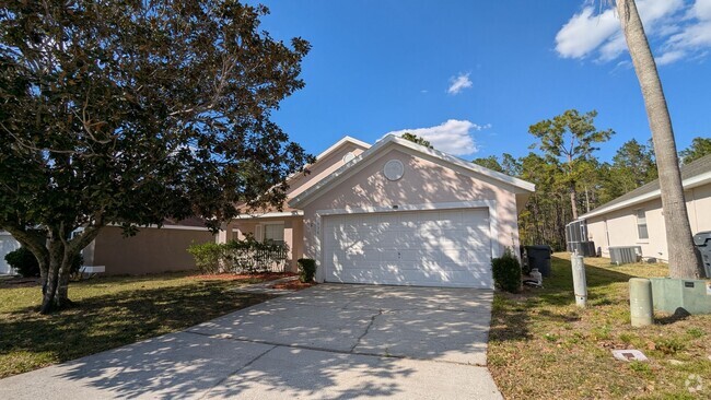 Building Photo - Beautiful Furnished Home In Davenport