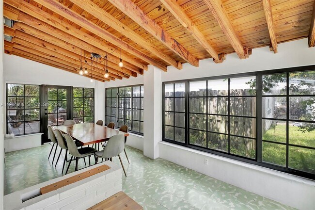 Photo - 1224 NE 182nd St