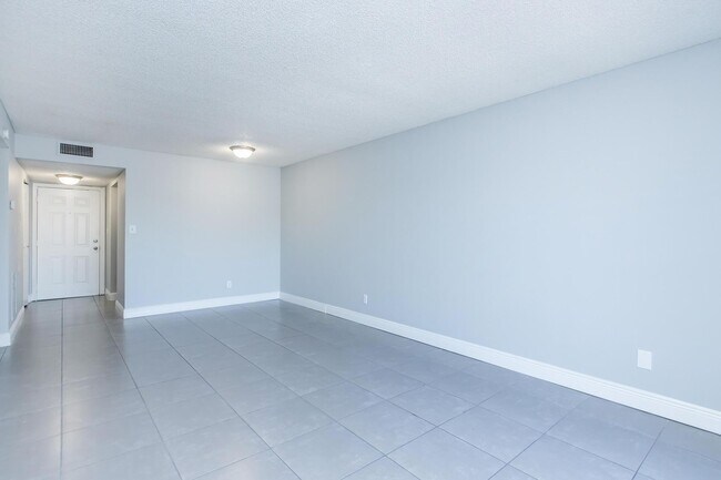 Photo - Regency Square Apartments