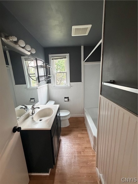 Photo - 202 Stafford Ave
