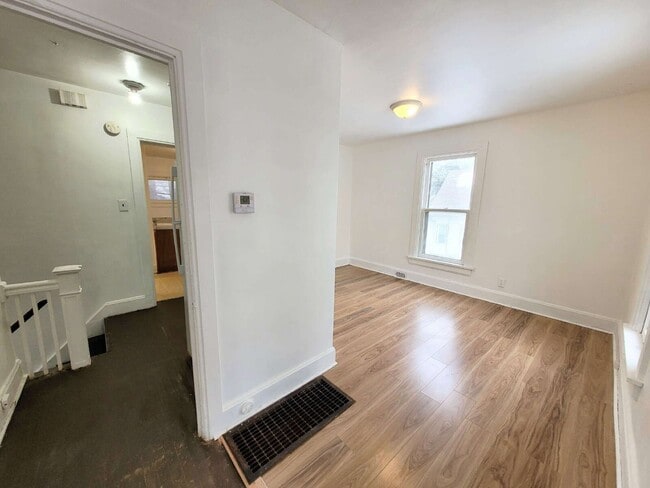 Photo - 604 9th St Unit UPPER
