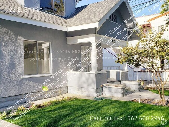 Building Photo - ****STUNNING 4 BEDROOMS | 2.5 BATH WITH PA... Rental