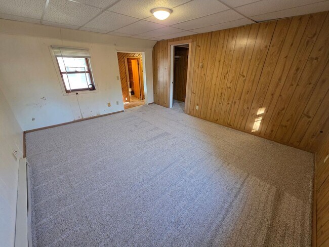 Building Photo - 108 W Vine St Unit 2