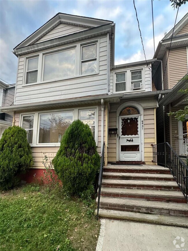 Building Photo - 84-31 122nd St Rental