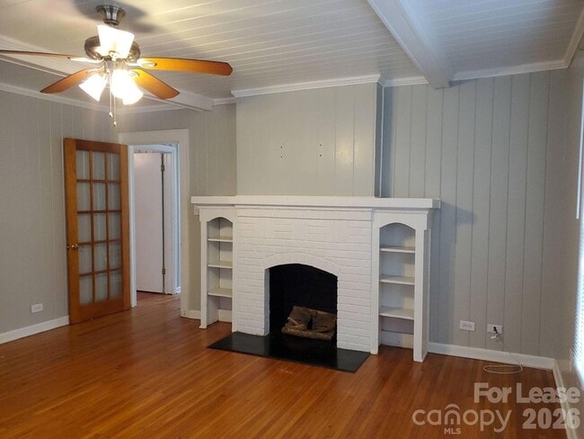 Photo - 1506 Wayside Dr