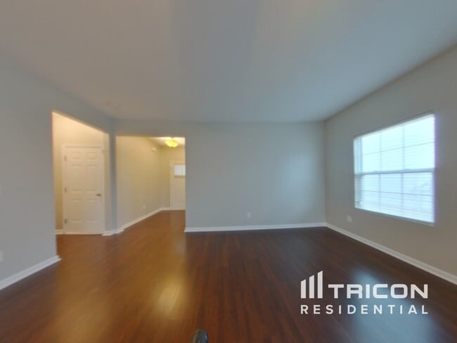 Photo - 3301 Pikes Peak Dr