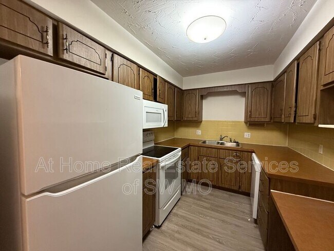 Photo - 3324 E Portland St Unit A