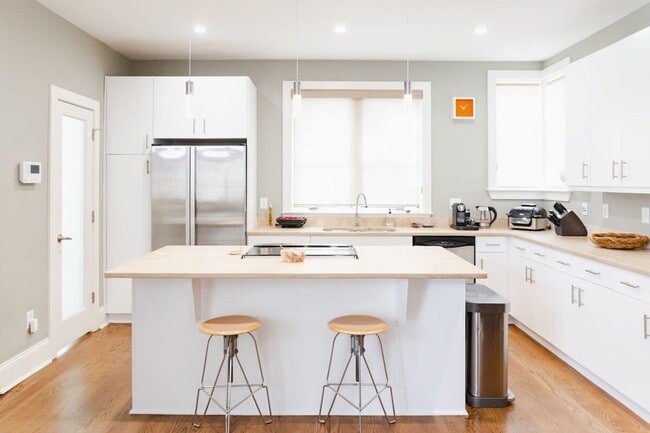 Photo - 193 St Philip St