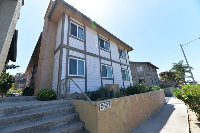 Building Photo - 2627 S El Camino Real Unit Apt #1