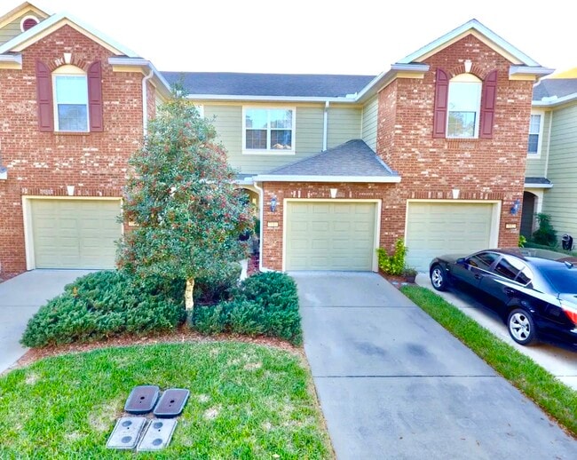 Photo - 7014 Roundleaf Dr Townhome