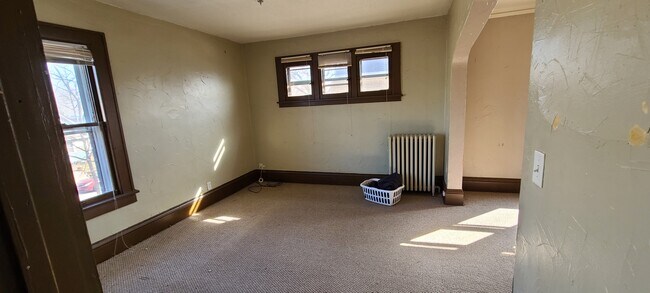 3724 Bloomington Ave Unidad Upper unit