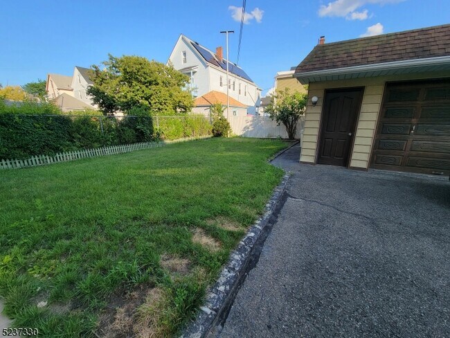 Photo - 141 Mahar Ave Unidad 1