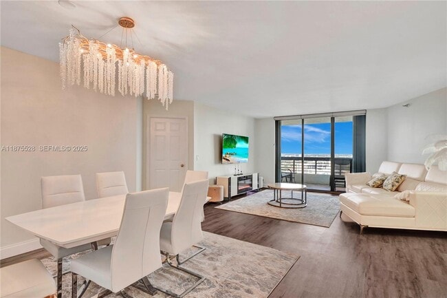 Building Photo - 3500 Mystic Pointe Dr Unit 3302