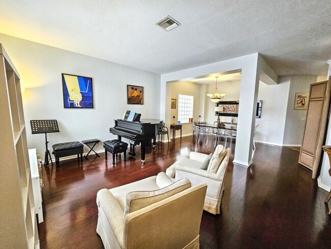 Photo - 1225 Avondale Ln