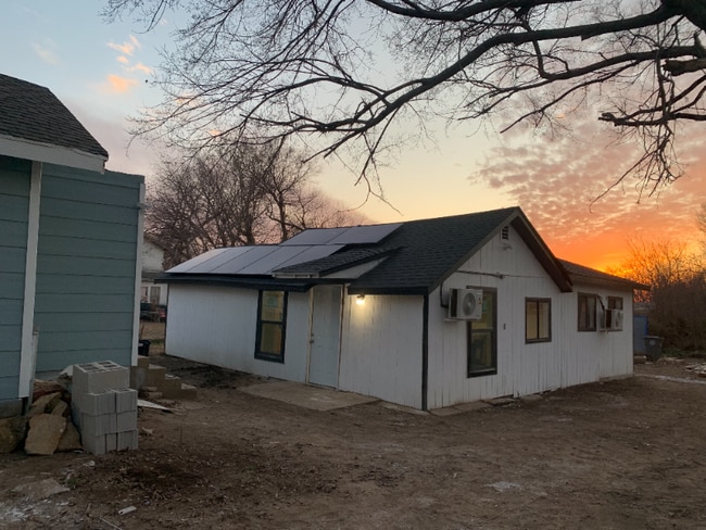 Photo - 732 N Victor Ave Unidad C