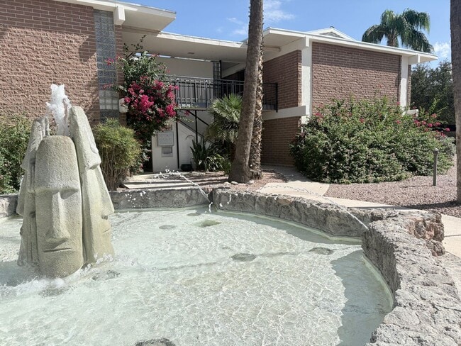 Lovely 2 Bedroom and 2 Bathroom Condo w/ D... - Lovely 2 Bedroom and 2 Bathroom Condo w/ D... Unit 124