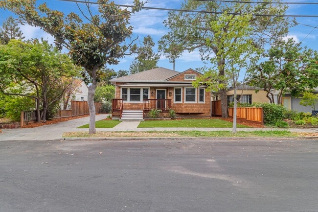 Photo - 2280 Hanover St