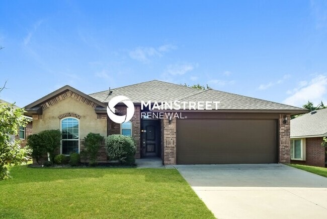 Building Photo - 3 Bedroom Pet-Friendly Home in NORMAN, OK with Main Street Renewal