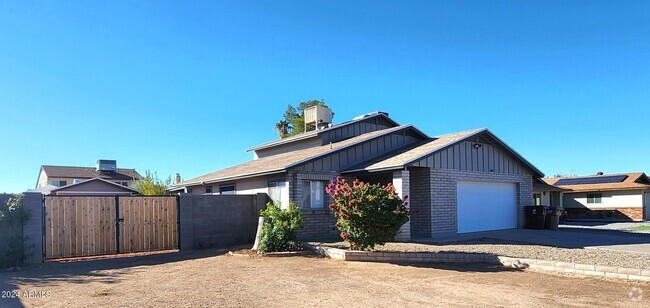 Building Photo - 6809 W Cholla St Rental