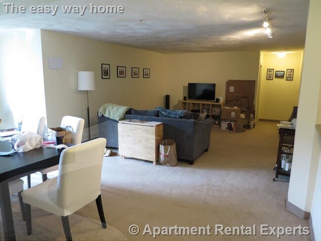 Photo - 373 Highland Ave Unidad #211