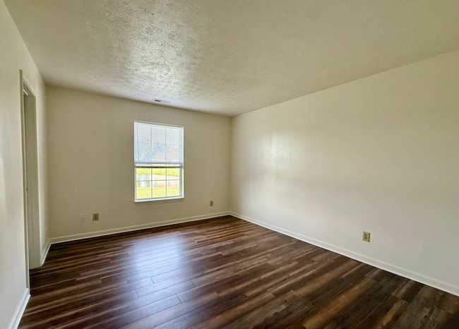 320 Woodberry Dr
