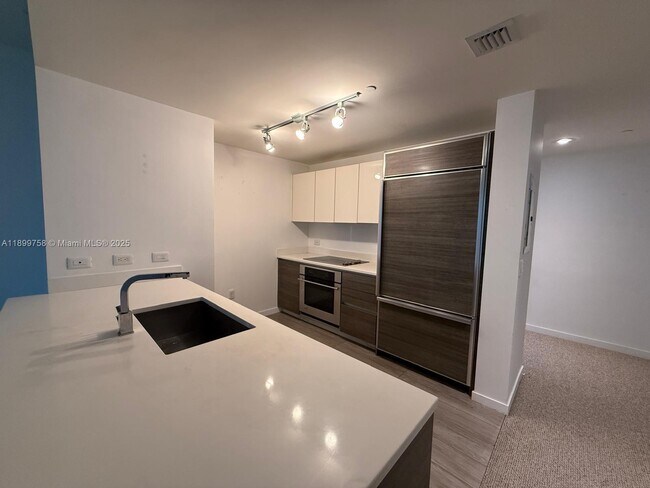Photo - 1100 S Miami Ave Unidad 2303