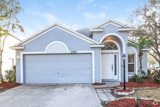 Building Photo - 11906 Winding Woods Way Rental