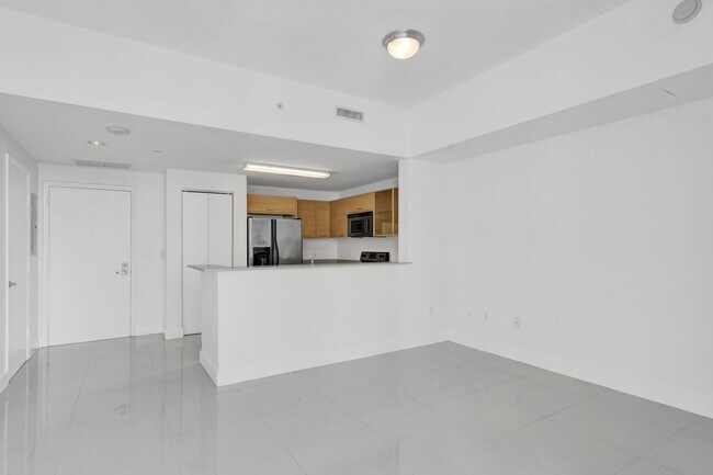 Photo - 1 bedroom and 1 bath condo located east side of Biscayne Blvd Miami Florida