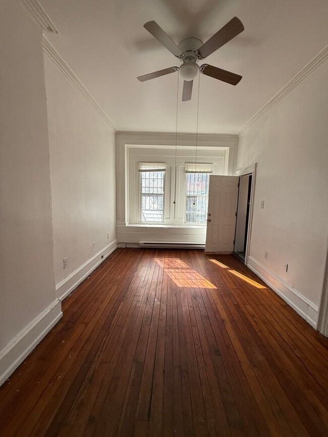 Photo - 2083 E Clearfield St Unidad 1st Floor Front