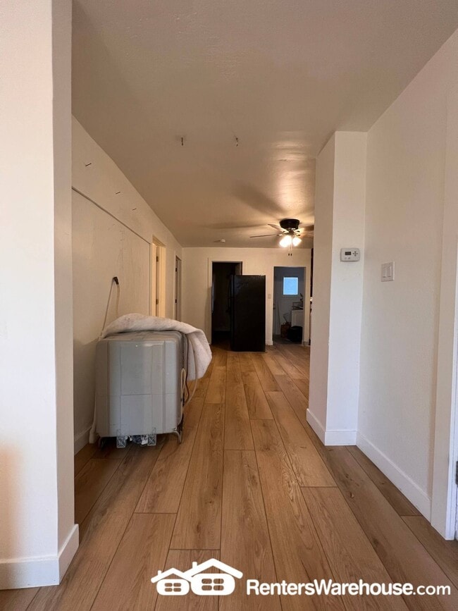 Photo - 905 SE 9th St