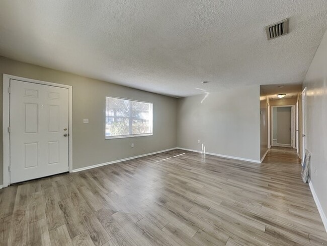 Photo - 2230 Rohr Dr