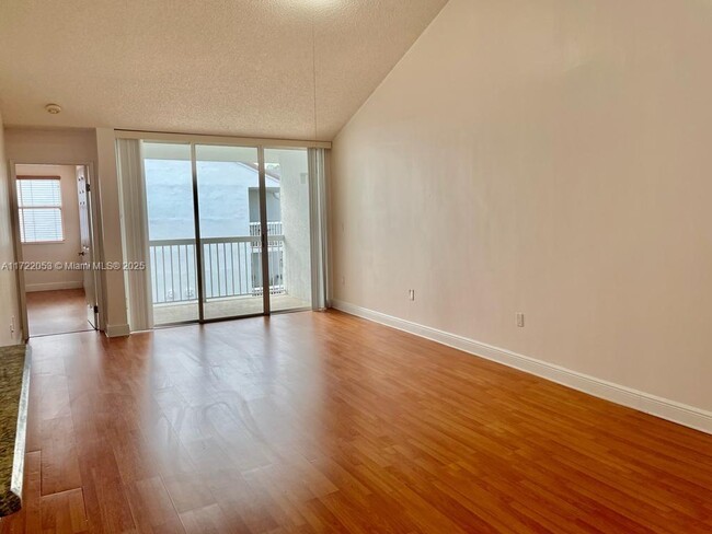 Photo - 4868 NW 97th Ct Condominio Unidad 358