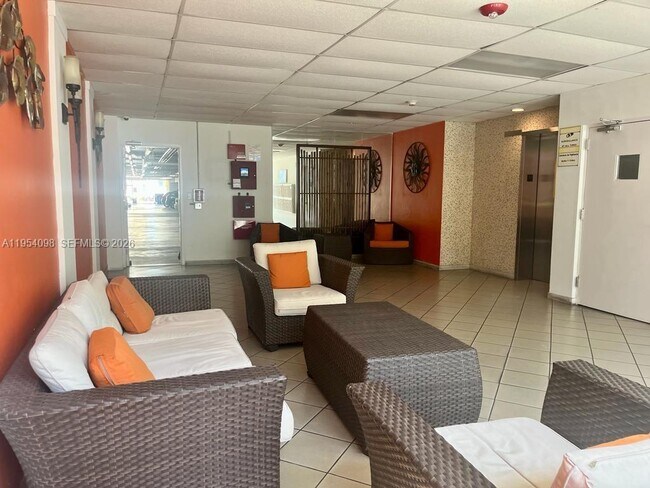 Photo - 524 Washington Ave Unit 304