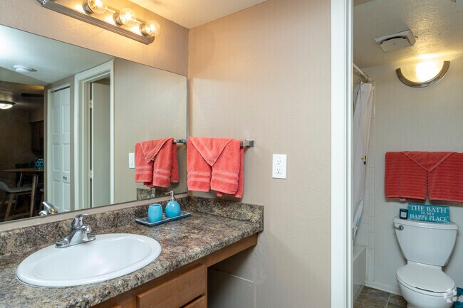 1BR, 1BA - 634SF