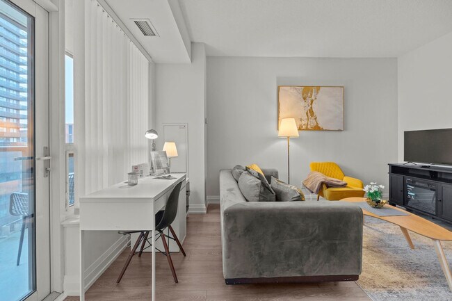 Photo - 33 Sheppard Ave E Unité SI ID1511361P