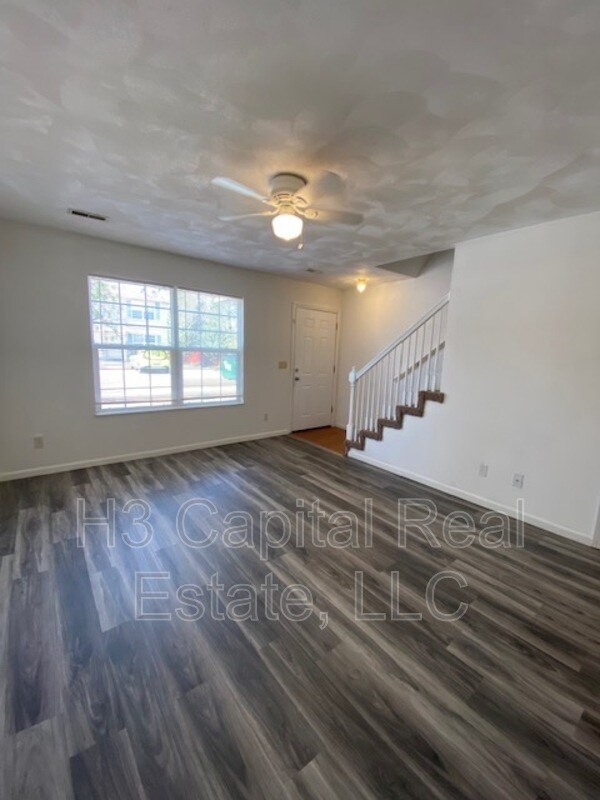 Photo - 118 Autumn Pine Dr