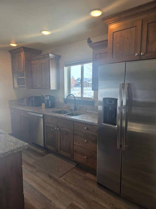 Photo - 3 Bedroom 2.5 Bath Cond0 near MSU