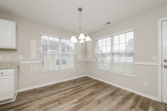 Photo - 4944 Lighthouse Ct