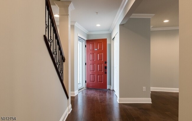 Photo - 255 Riveredge Dr